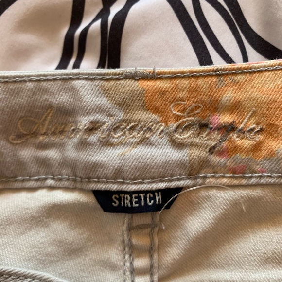 NWOT American Eagle Floral Shorts - Picture 6 of 8
